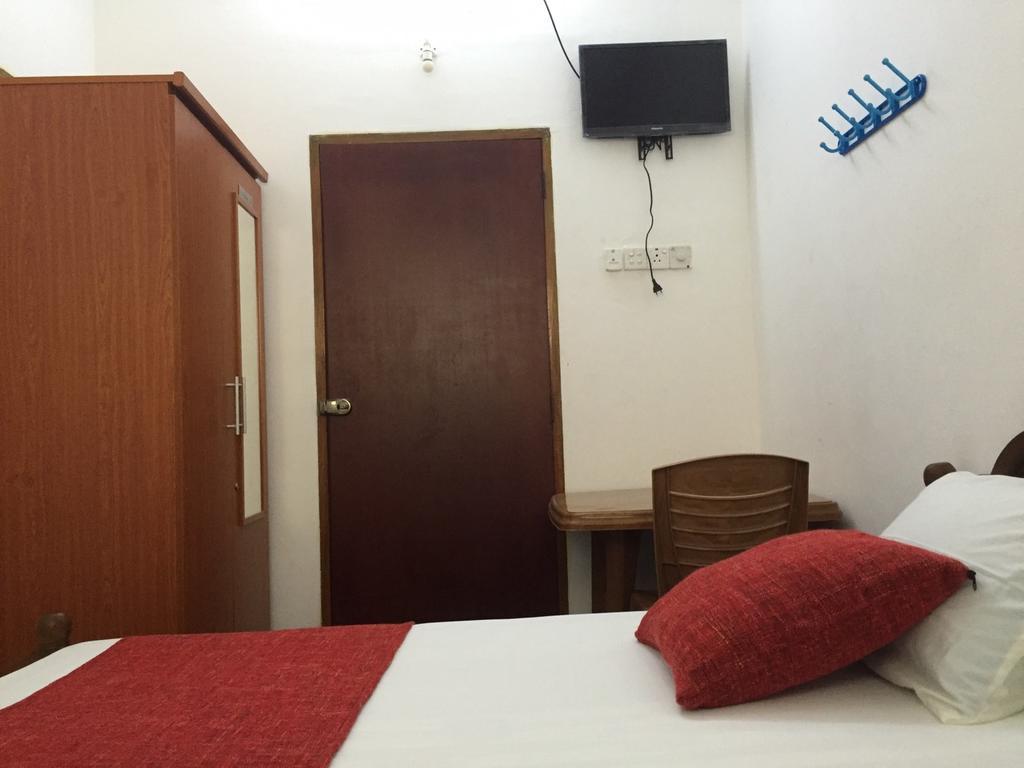 Yaarl Holiday Inn ジャフナ エクステリア 写真