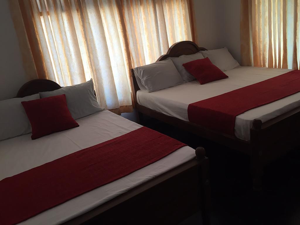Yaarl Holiday Inn ジャフナ エクステリア 写真