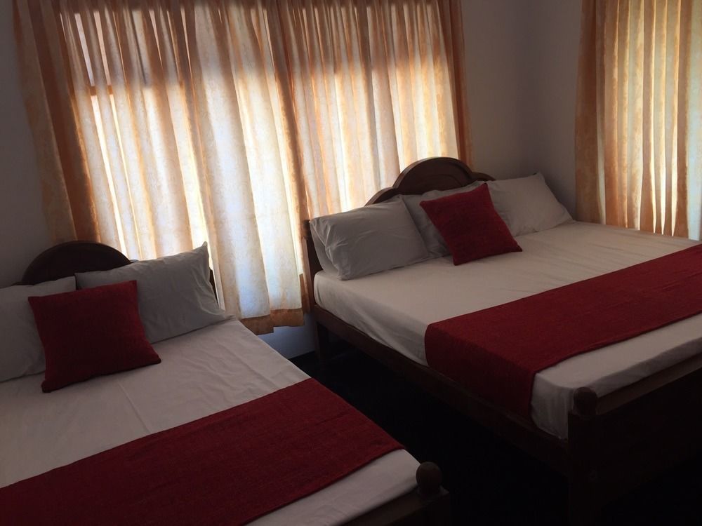 Yaarl Holiday Inn ジャフナ エクステリア 写真